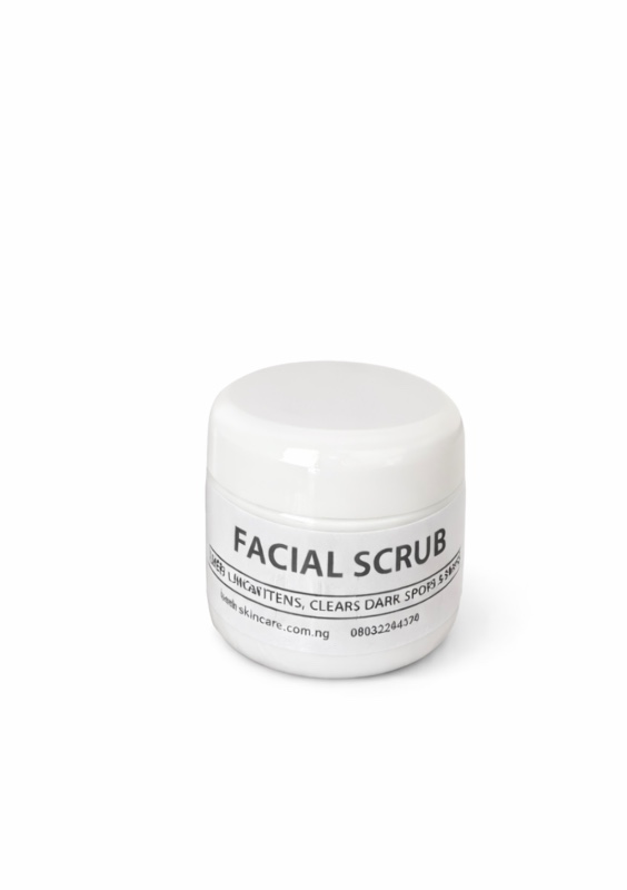 FACIAL EXFOLIATING SCRUB 